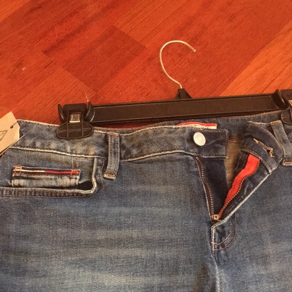 Tommy Hilfiger Jean shorts - Picture 3 of 3